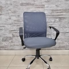 Кресло Barneo K-147 для персонала (серая ткань и сетка) в Тавде - tavda.mebel24.online | фото