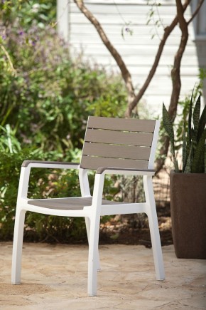 Стул c подлокотниками Гармония (Harmony armchair) белый-капучино в Тавде - tavda.mebel24.online | фото 1